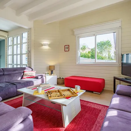 Iturria By Interhome Ανγκλέ